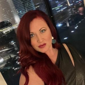 Meet your Posher, Latosha